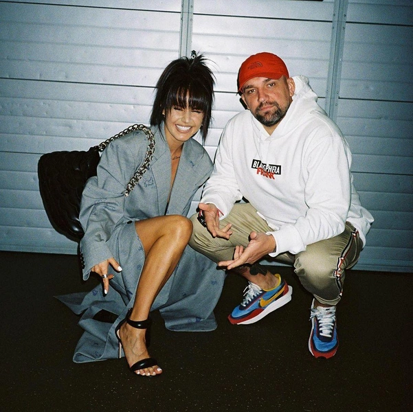 За свой оптимизм Юля получила премию «Женщина года» по версии Glamour