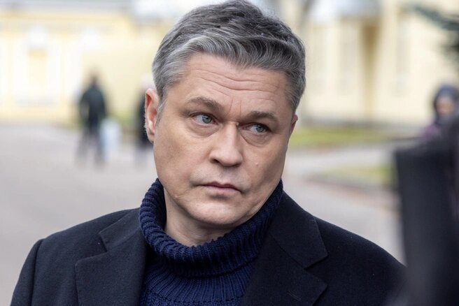 «Я сразу понял, что она — мой человек»: как живёт и чем занимается жена и сын Дениса Рожкова, звезды «Глухаря»