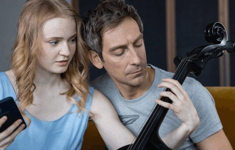 «Равшана – проверенный человек»: как актер Артем Ткаченко пережил два развода и обрел счастье с молодой женой, родившей ему троих сыновей