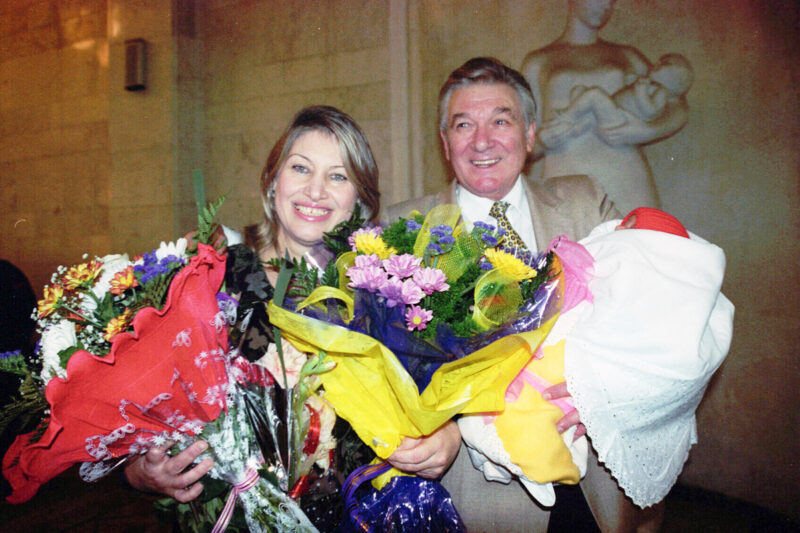 «Он не мог бросить маленькую дочь»: в сети обсуждают загадочную смерть 80-летнего Александра Белявского