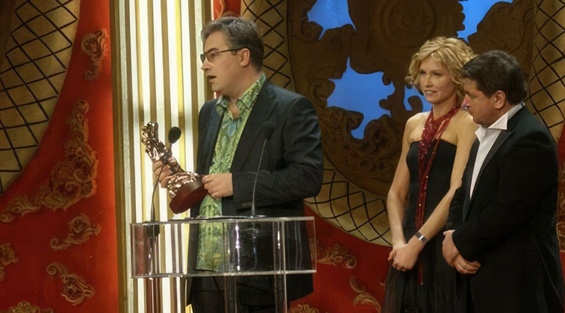 «Он изменил, она повесилась!»: почему смерть 52-летней жены Норкина, а затем его новая свадьба через год, взорвали Сеть