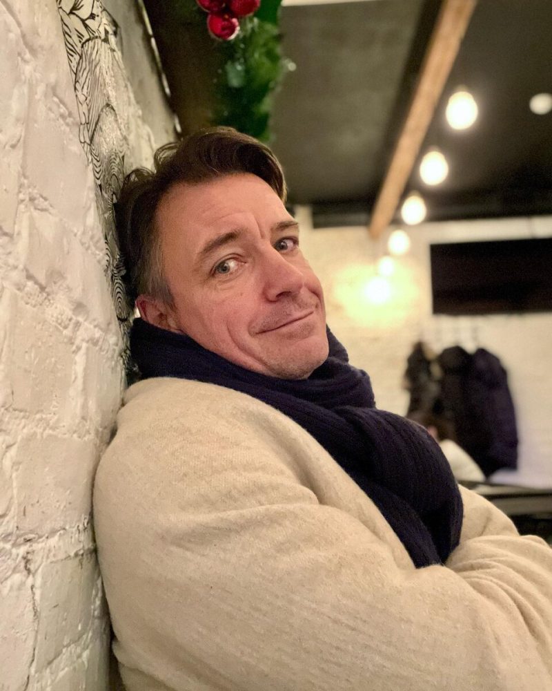 «Актёр — это диагноз»: как смерть отца и поэта-убийцы повлияли на Кирилла Гребенщикова, и почему он прячет семью от публики