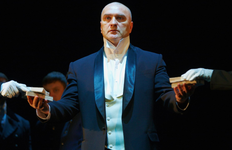 «Я согласился на всё»: почему Александр Балуев пережил тяжелый развод и как сейчас выглядит его единственная дочь