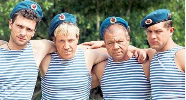 Увёл из-под венца и счастлив 25 лет: как выглядит жена и чем занимаются дети Антона Хабарова?