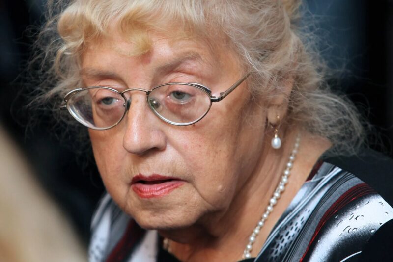 «Он мог бы уделять ей больше внимания»: как сложилась судьба старшего сына Марины Полицеймако, о котором мало кто знает