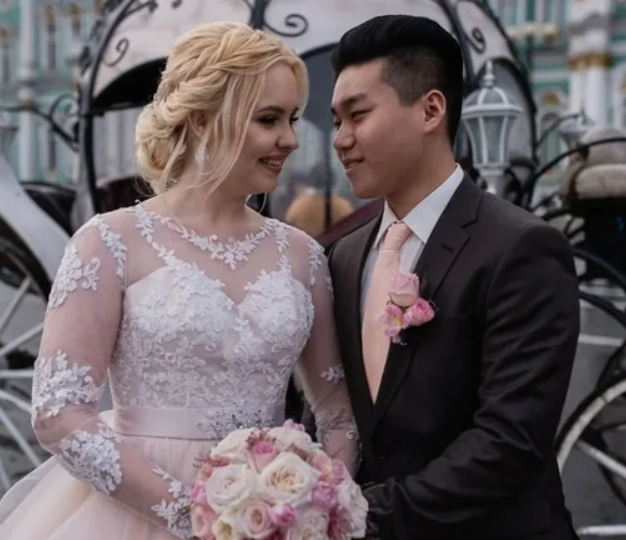 «Это удар по его самолюбию!»: почему русские девушки бегут от китайских женихов, а наши мужчины разочаровались в азиатских невестах?