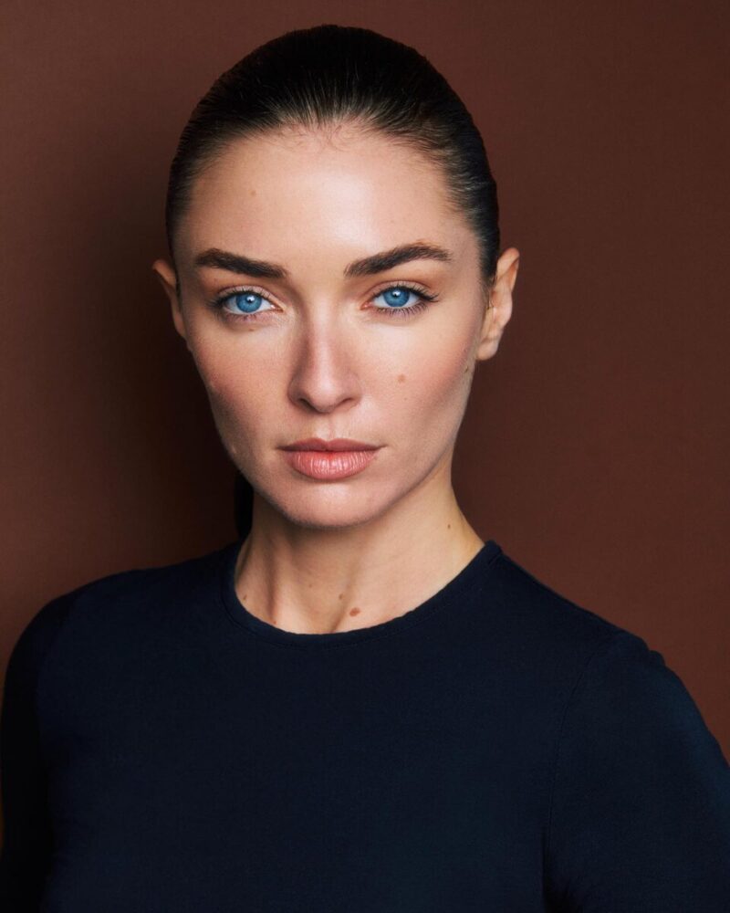 «Он не справился бы с материнством»: как трагически оборвалась жизнь первой жены Кирилла Сафонова, и чем живёт дочь актера в США