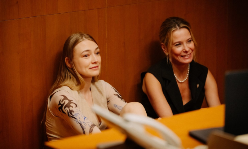 «Он многое дал мне»: в 21 год Оксана Акиньшина бросила школу ради Шнурова, а затем стала матерью троих детей