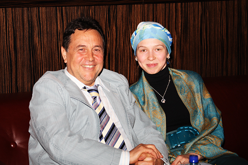 «Он потерял покой»: почему звезда хита «Любовь настала» бросил жену после 25 лет брака ради 22-летней официантки