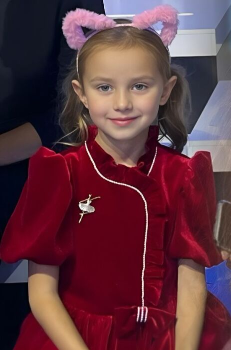 Её обвинили в «пиаре на смерти ребёнка»: почему отец дочери Елены Захаровой выгнал ее из дома через две недели после трагедии