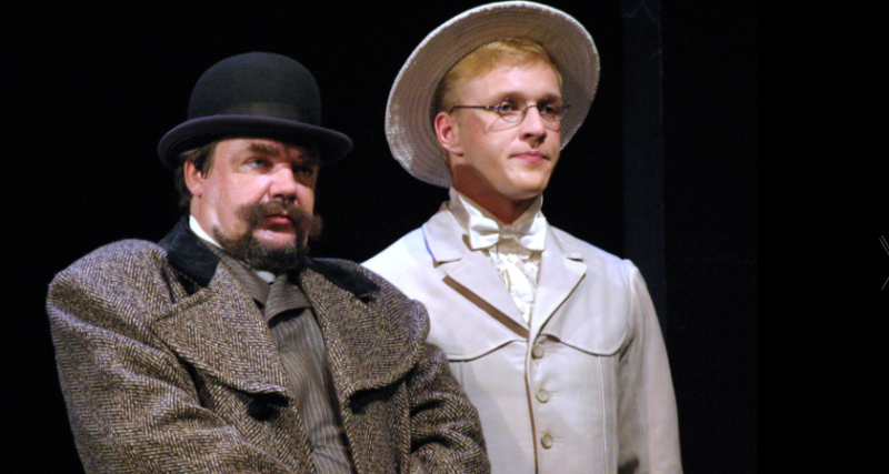 «Не верили в их брак из-за возраста»: почему известный 34-летний актер, отец двух дочек, не стал отцом с 42-летней женой, и как выглядит его новая избранница?