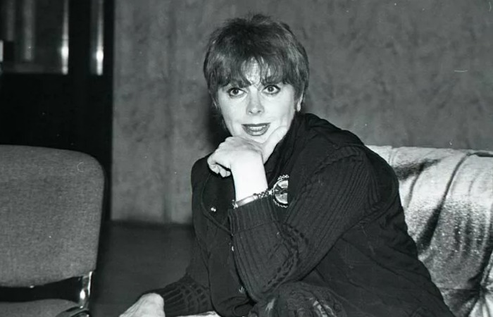 «Он умер из-за тебя!»: как потеря мужа, онкология и страшные слова дочери надломили Клару Новикову