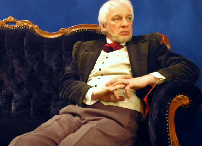 «Невостребованности не помню»: как сложилась судьба народного артиста Владимира Носика, потерявшего сына и обретшего счастье с одной женщиной на 50 лет