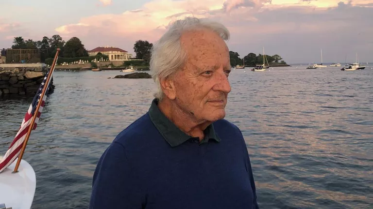 «Он не мог жить без неё»: 80-летний актёр «Санта-Барбары» Николас Костер женился на русской поклоннице, которая младше на 42 года