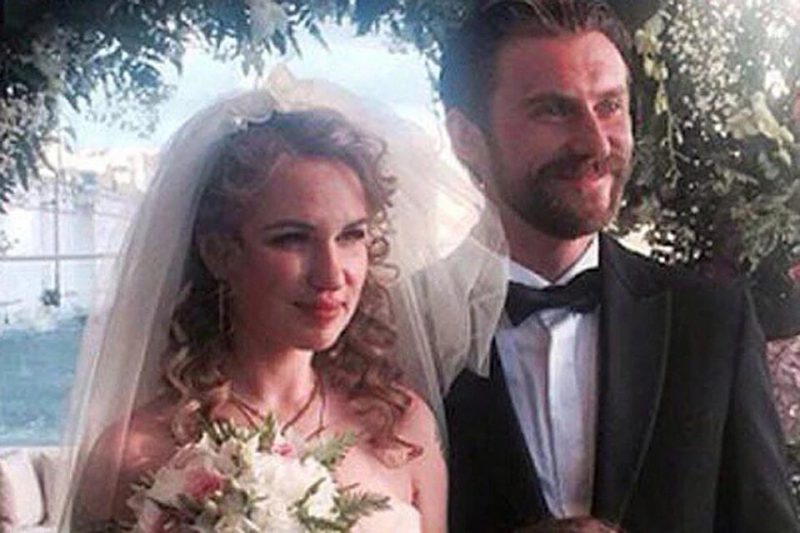 «Наркотики, алкоголь, смерть»: как звезда «отмывала» мужей и стала бабушкой в 41