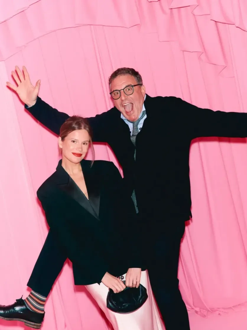 «Мы красивые на роскошной свадьбе»: 53-летний Максим Виторган впервые вышел в свет с молодой возлюбленной