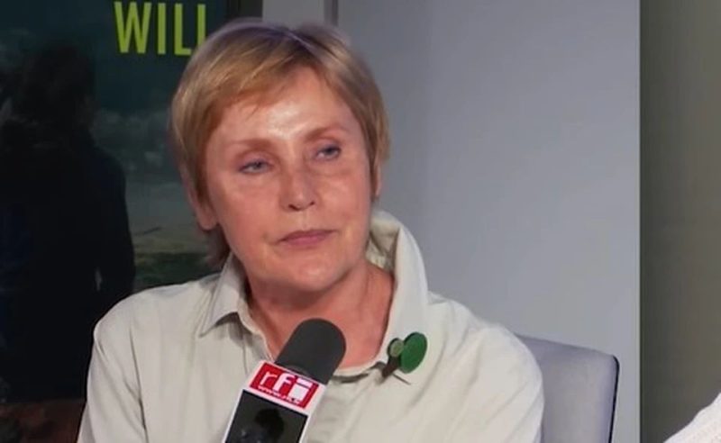 От триумфа к нищете: как экс-звезда ТВ оказалась без денег в Париже