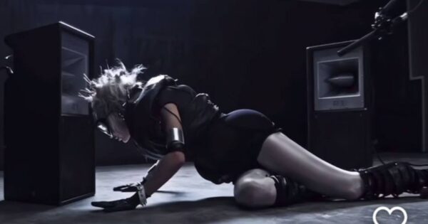 «Пипец ее колбасит!»: 39-летняя Наталья Ионова шокировала фанатов новым образом