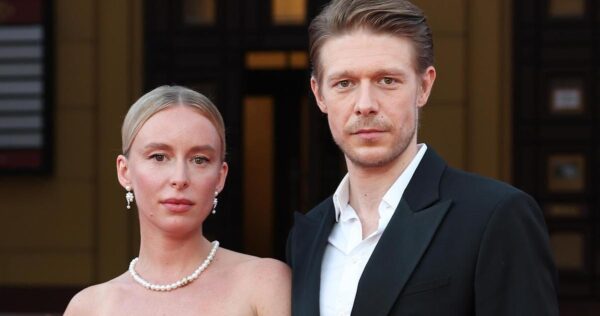 «Я никогда не был мажором»: как 37-летний Никита Ефремов избегает "золотой клетки" и почему у него нет детей