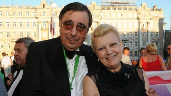 «Его репутация была мне известна»: как старшая дочь Алексея Баталова Надежда отреагировала на аферу Цивина и Дрожжиной