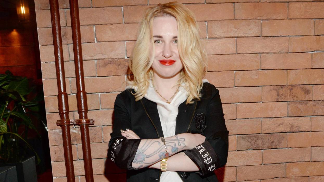 22b440dbaf4a4237b7a73e334250f301