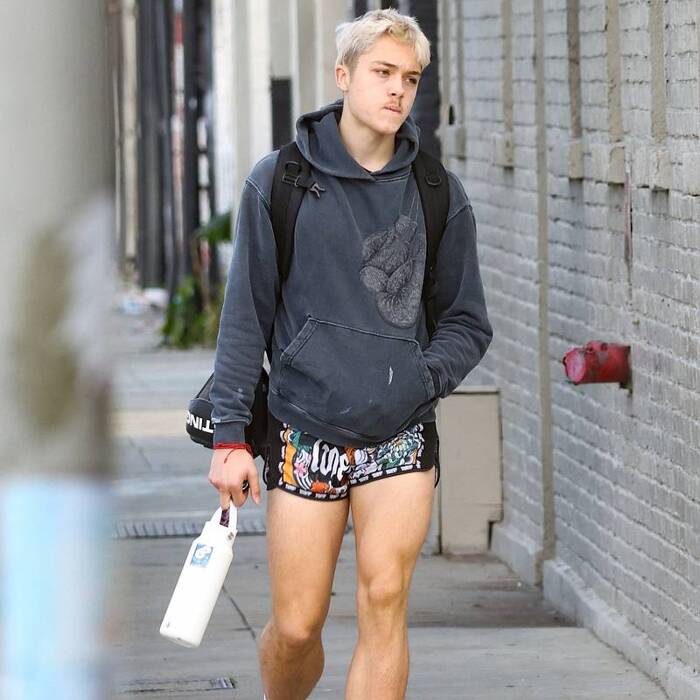 2f97dbfefc79976a9e6f6c8ff91d9aab