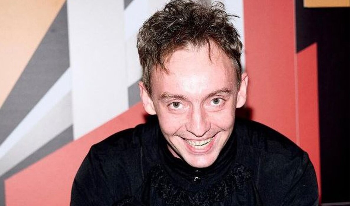 32b9d6d64016a5102f7e0437da5a1b86