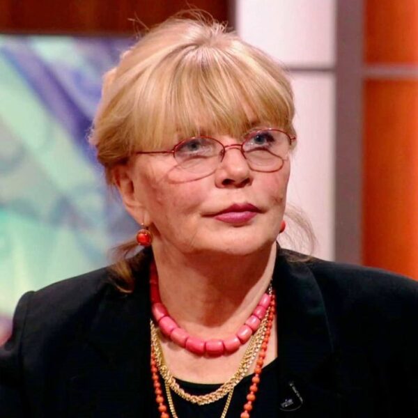 «Я была возмущена»: почему соперничество сестёр Вертинских продолжалось 80 лет, но старшая всегда оставалась в тени