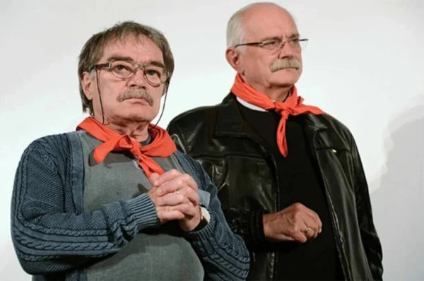 «Он дежурил часами»: как сложились судьбы 6 пар друзей-актеров, чья дружба прошла сквозь десятилетия