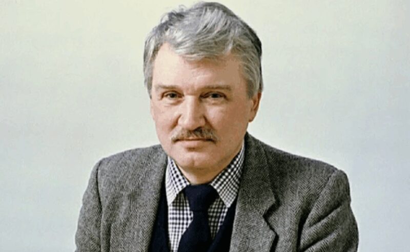 «Он кормил её обещаниями»: почему героиня фильма «Зимняя вишня» так и не вышла замуж за обеспеченного Герберта