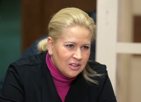 «Почти 20 килограммов украшений»: как выглядит и чем занимается экс-чиновница, чья карьера рухнула в одночасье