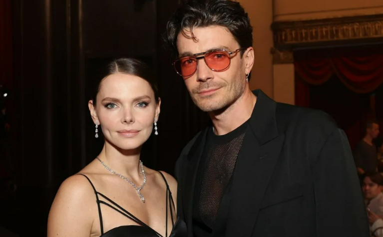 Лиза Боярская и Максим Матвеев: любящие родители.