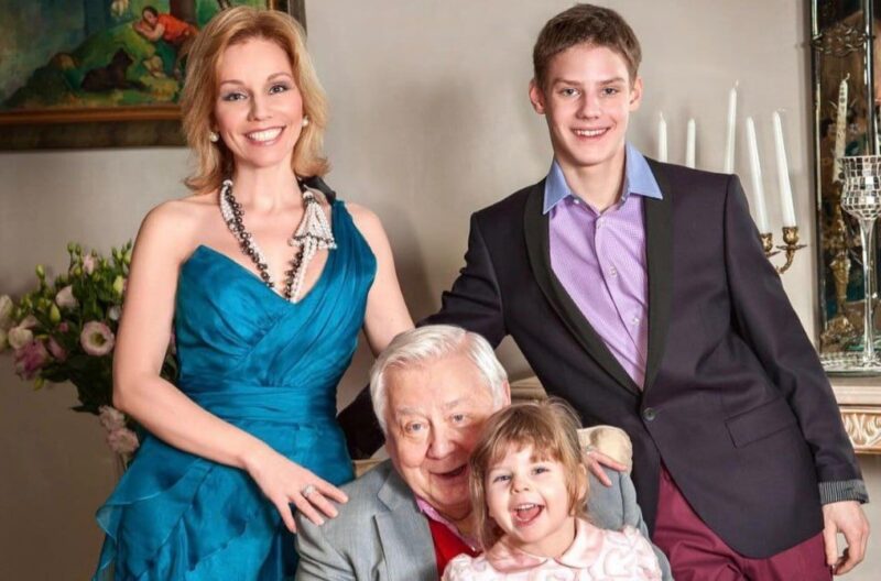 Марина Зудина: актриса, которая сохранила свой вес на протяжении многих лет.