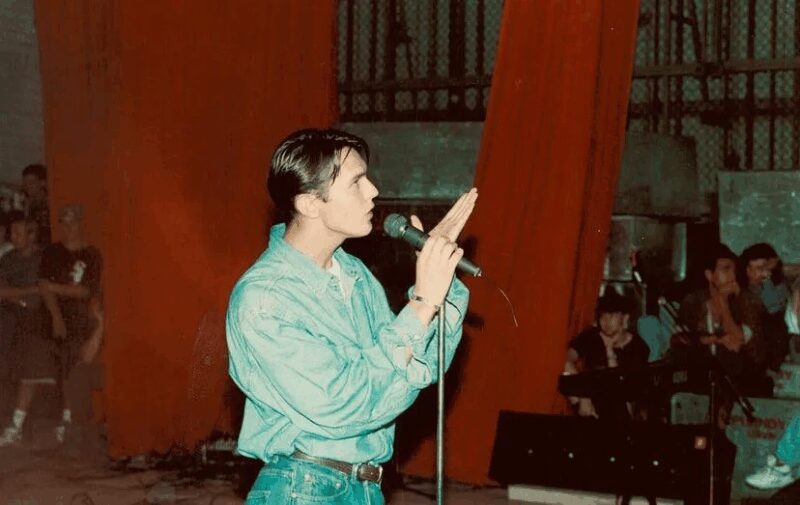 «Ты что, совсем дурак?»: как звезда 90-х Влад Сташевский променял сцену на металлолом и нашел сына спустя 20 лет