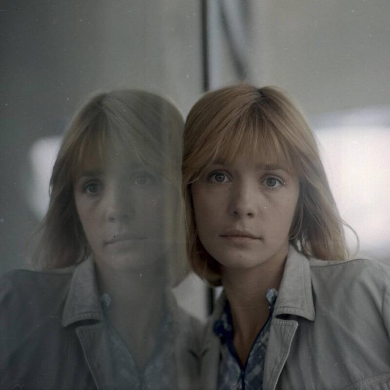 «Её уход стал настоящим шоком»: как сложилась судьба трёх дочерей Веры Глаголевой спустя 8 лет после трагедии