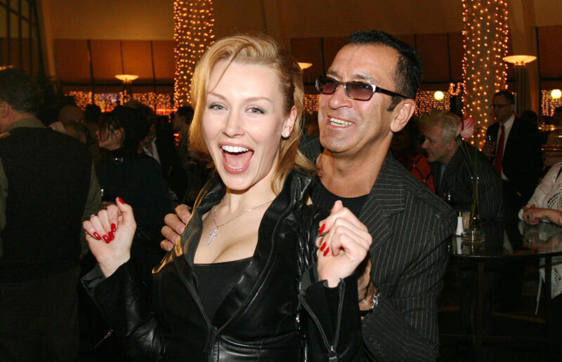 Александр Буйнов изменял своей жене. 