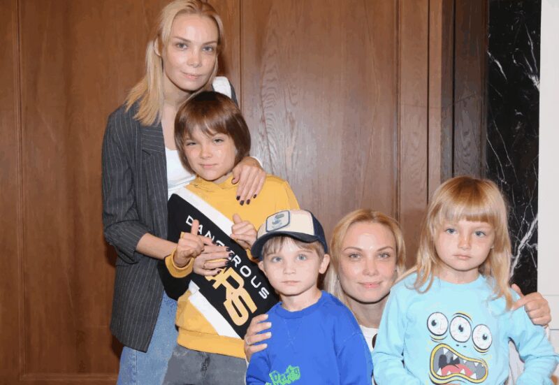 «Оля, я!»: как сестра-близнец Ольги Арнтгольц пережила её развод с грузинским красавцем и чем живёт многодетная актриса сейчас