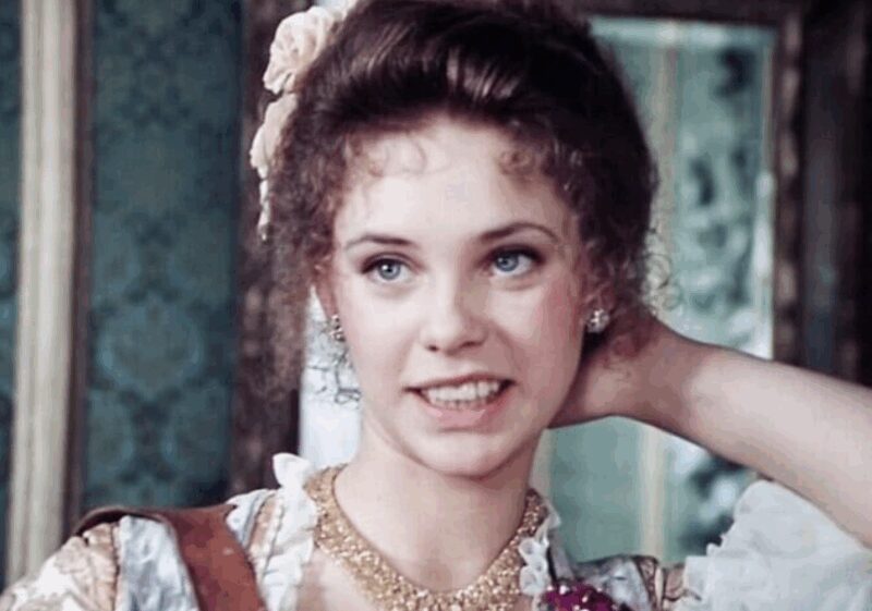 «Ей не суждено было быть актрисой»: как сложились судьбы героинь «Гардемаринов» спустя 38 лет