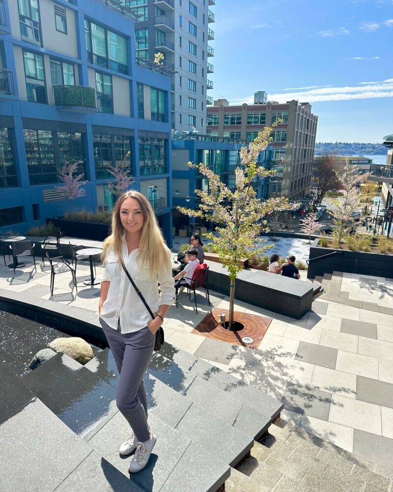 «Миллион вопросов и страх»: как Малькова в 42 года пережила предательство и обрела новую жизнь за океаном