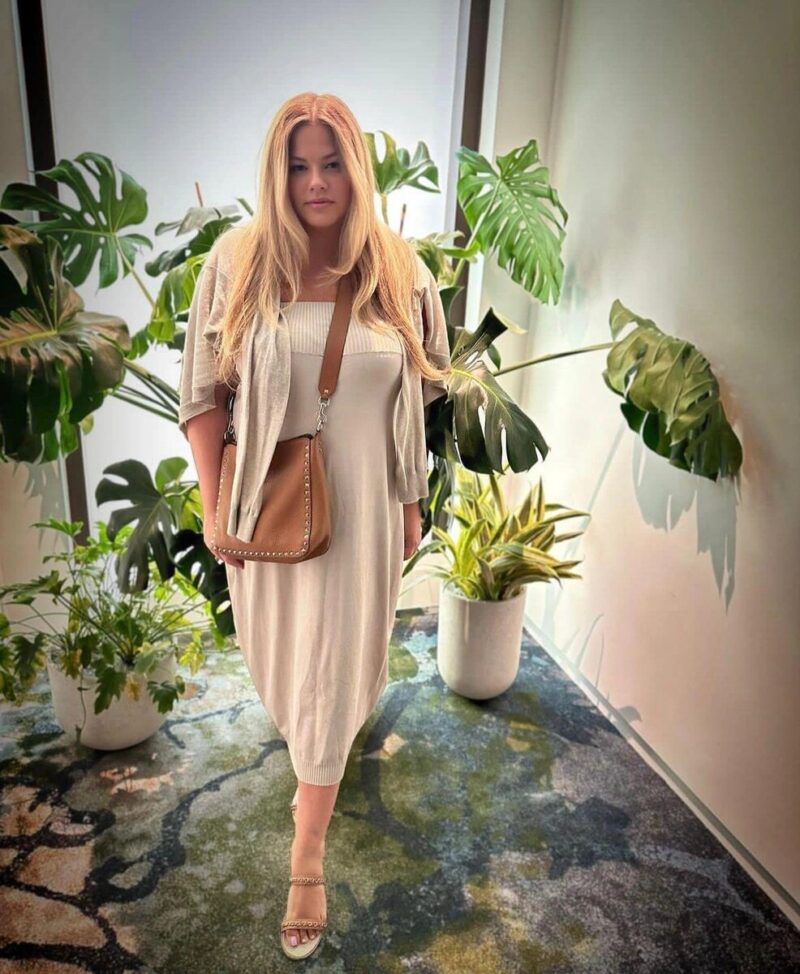 Певица сегодня: внешние метаморфозы не отняли у неё обаяния.