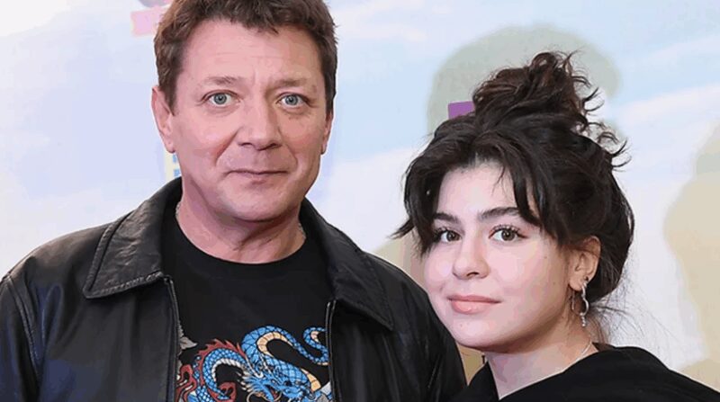 «Обошла маму по популярности»: как выглядит 16-летняя дочь Юлии Пересильд и других звездных родителей