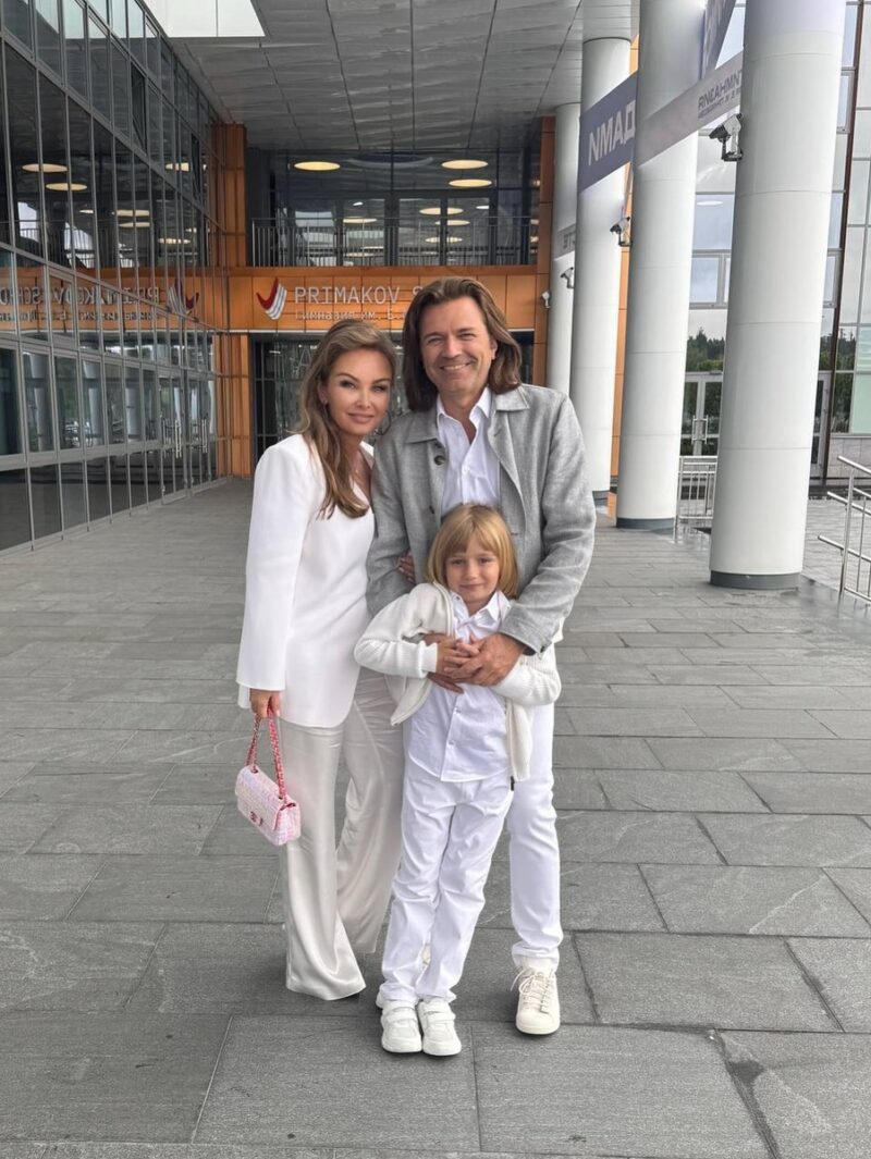 «Она не прячется, а просто живёт»: как сложилась судьба старшей дочери Елены Маликовой, Ольги Изаксон?