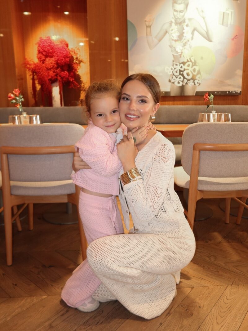 «Не готова быть бабушкой»: Валерия впервые показала внука, но почему её младший сын не общается с родным отцом?