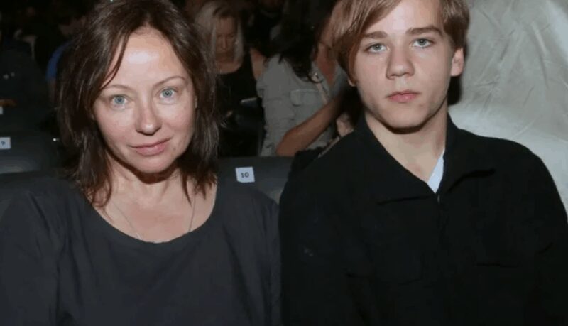 Ян Бойко с матерью, актрисой Евгенией Добровольской