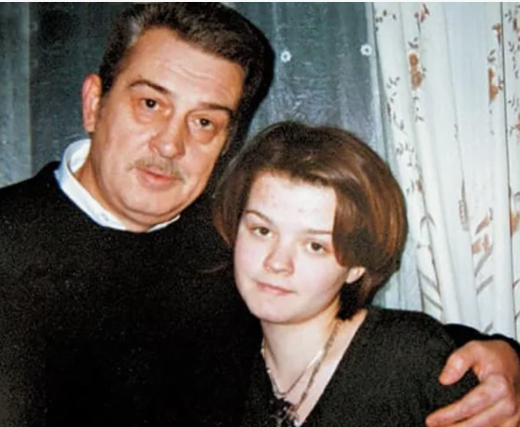 Анатолий Миончинский с дочерью.