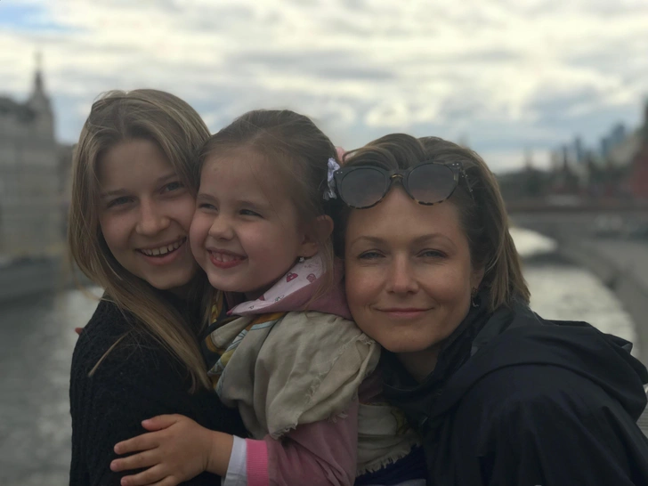 Обеих дочерей Болгова родила дома, ратуя за максимально естественные роды