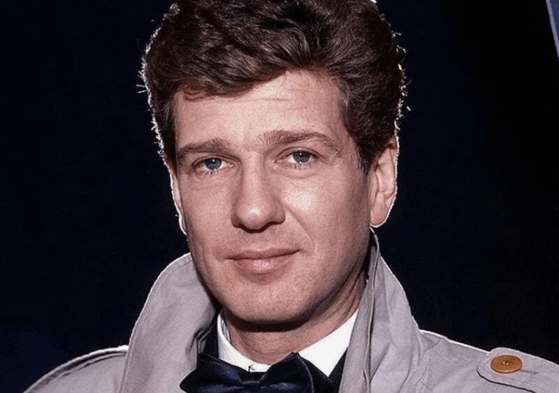 «Он не смог ее забыть»: 56-летний актер спустя 25 лет счастлив в браке с Ольгой, но не забывает бывшую жену