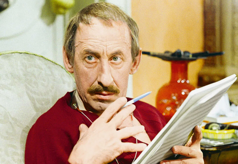 Единственный брак, 4 детей и трагедия: как сложились судьбы 7 знаменитых актёров с необычной внешностью