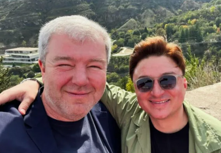 «Он дежурил часами»: как сложились судьбы 6 пар друзей-актеров, чья дружба прошла сквозь десятилетия