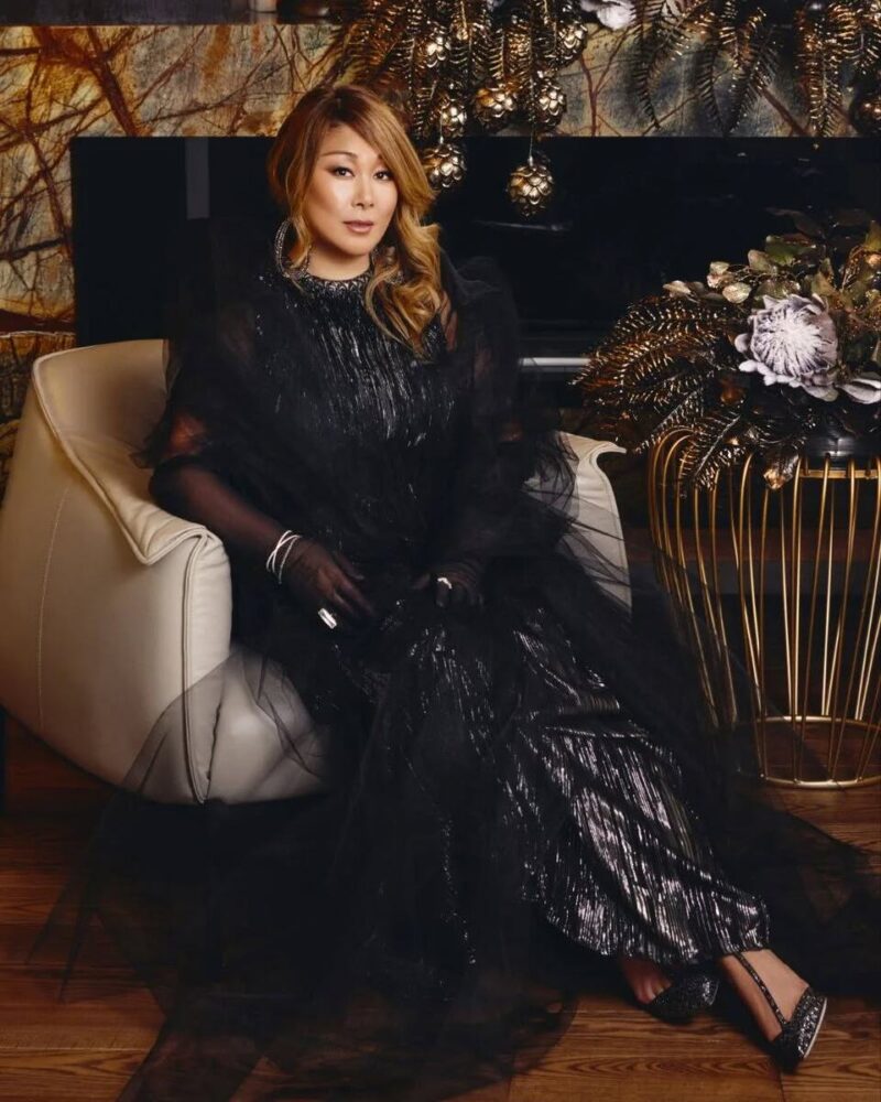 «Он прямо намекал, что я себя запустила»: как «нелюбимый» муж заставил Аниту Цой похудеть на 52 кг, а потом она снова набрала 30